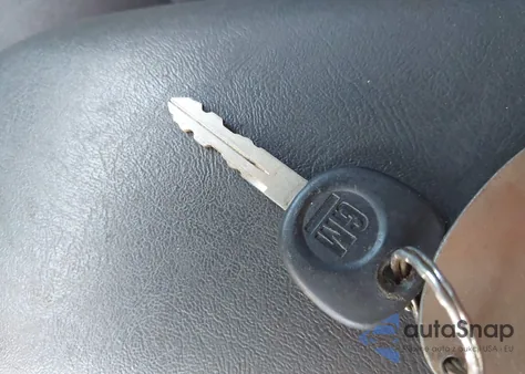 2001 Chevrolet S-10 Ls from USA, damaged, VIN 1GCCS19W618136463